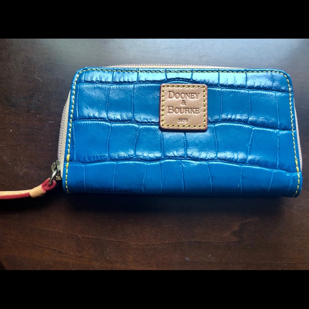 Dooney & Bourke Zip Wallet